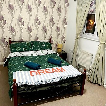 Queens Rooms, A Perfect Stay, Next To Shopping Parks And Central Manchester Zewnętrze zdjęcie