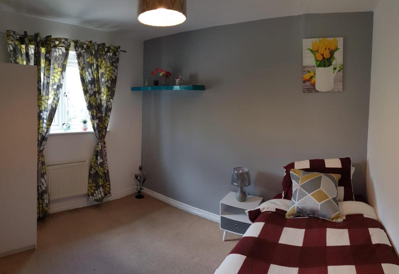 Queens Rooms, A Perfect Stay, Next To Shopping Parks And Central Manchester Zewnętrze zdjęcie